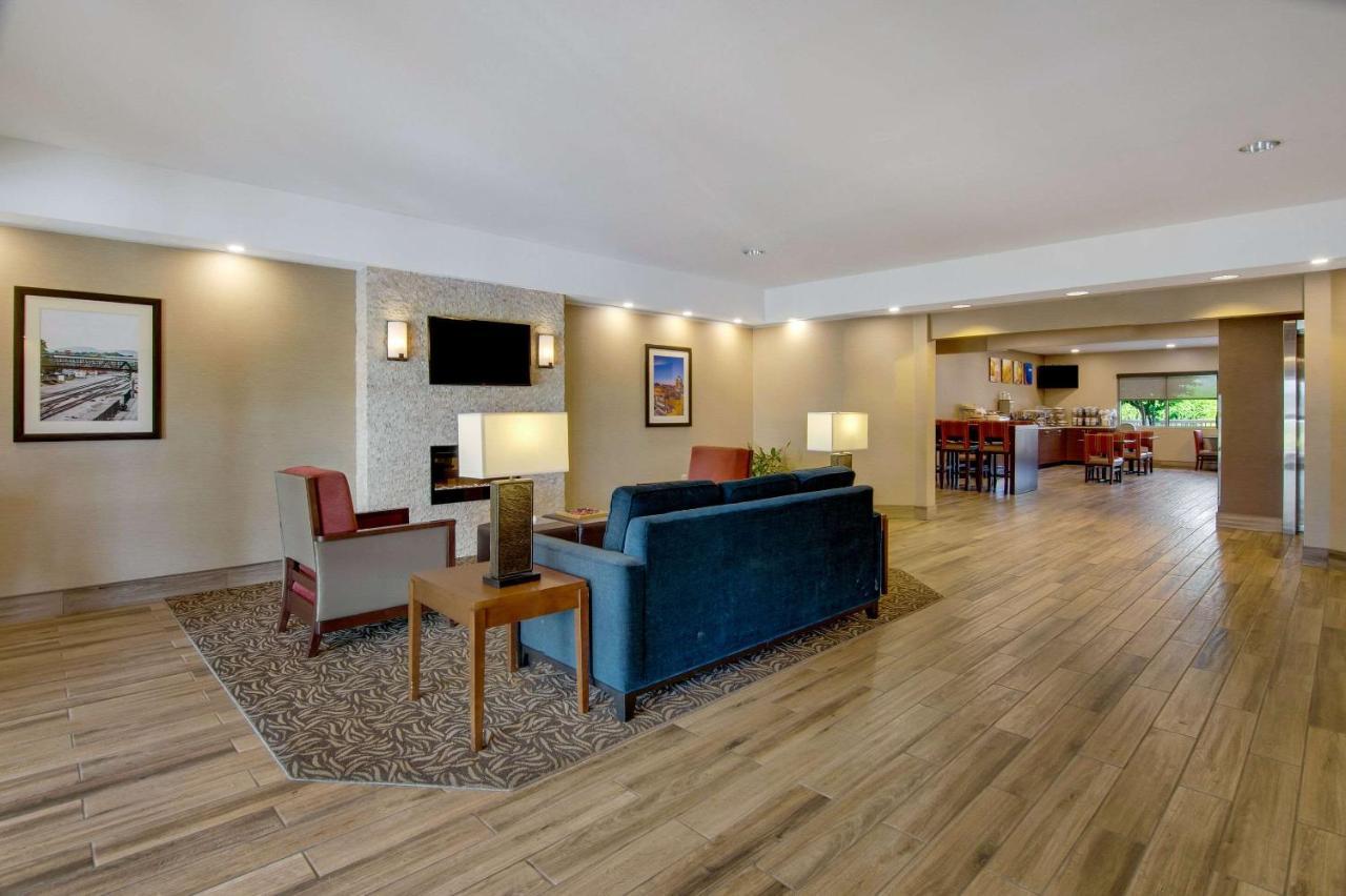 Comfort Inn Airport Роанок Экстерьер фото