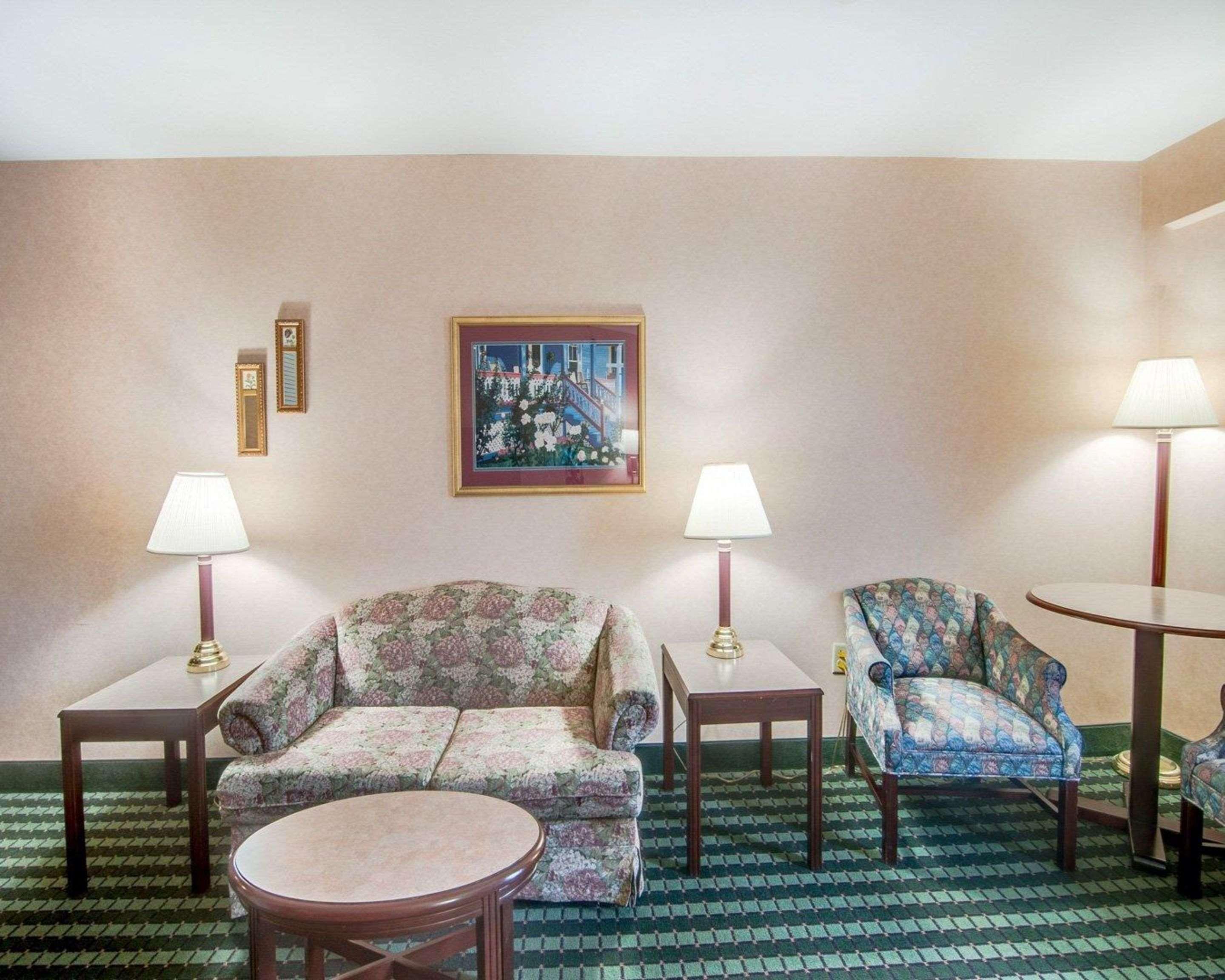 Comfort Inn Airport Роанок Экстерьер фото