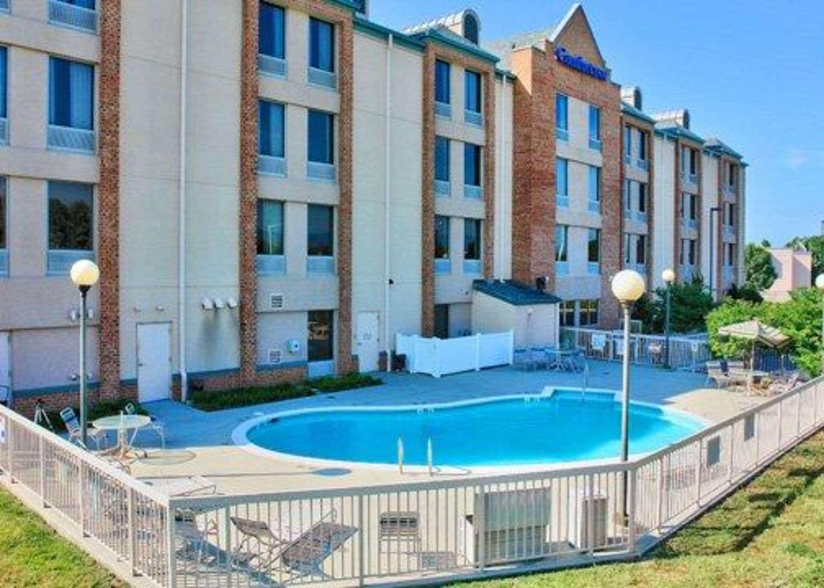 Comfort Inn Airport Роанок Экстерьер фото